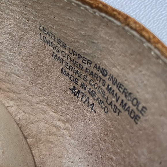 Huarache Sandals Gold Bronze Copper Pewter Metallic Leather Softspots 7.5 Flats - Picture 10 of 14